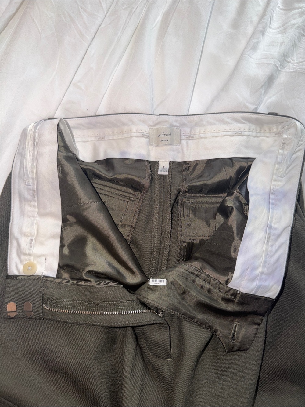 Aritzia Wilfred Nellie Cargo Pant Trousers in Dark Olive - Size 8 - Picture 9 of 12